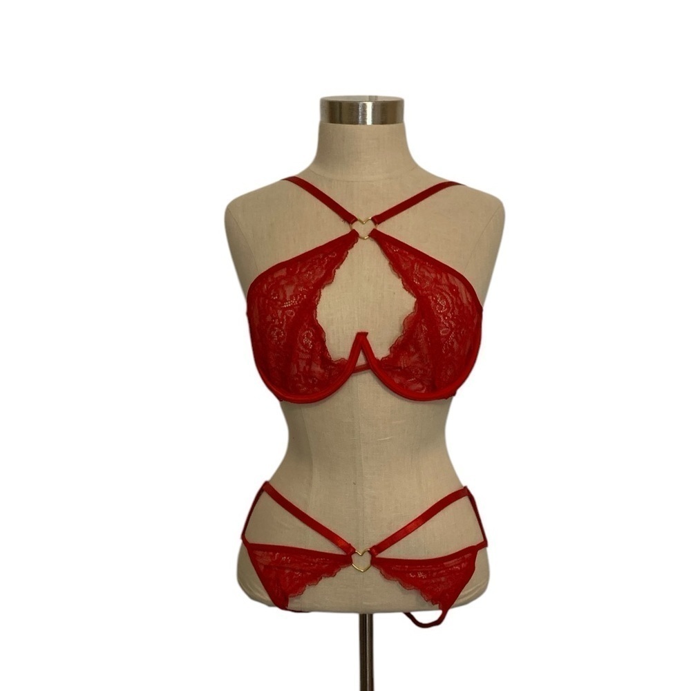 Frederick’s of Hollywood red lace bra set
